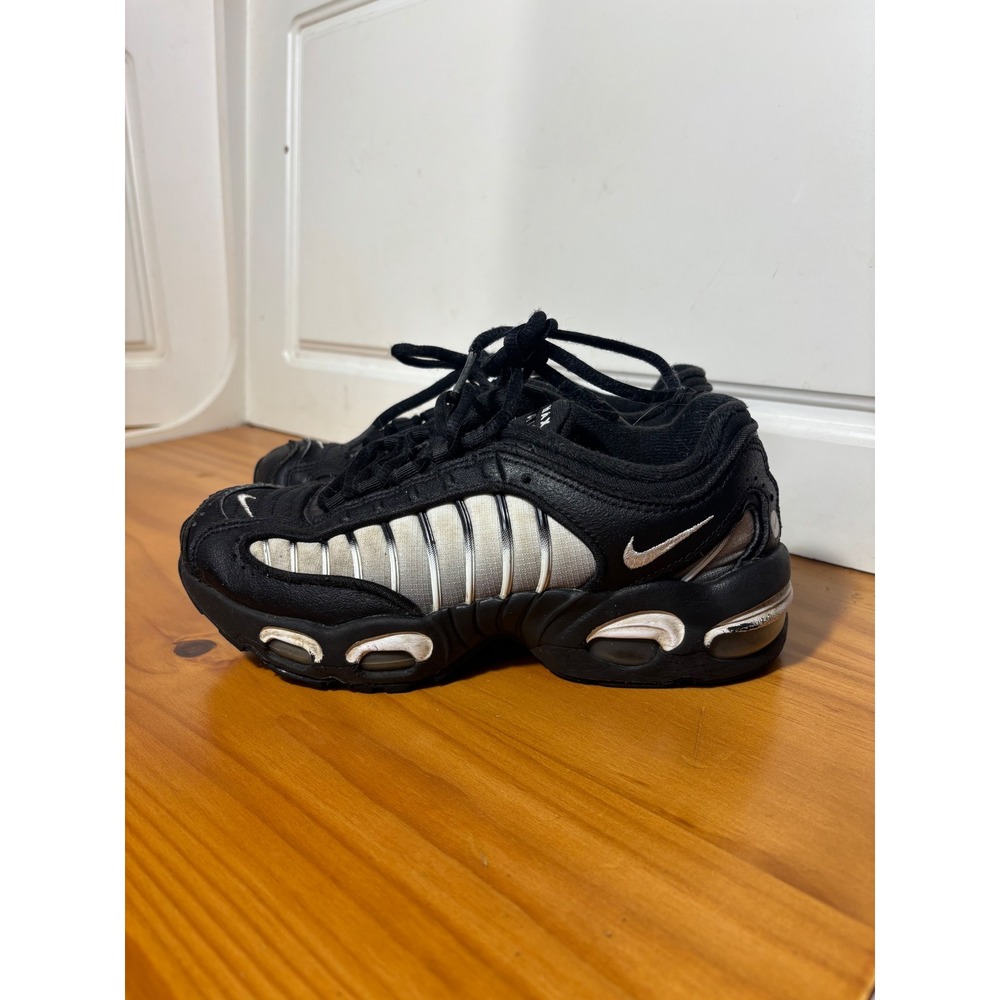 Nike Kids Air Max Tailwind IV‎ Black Silver Athletic Running Shoes